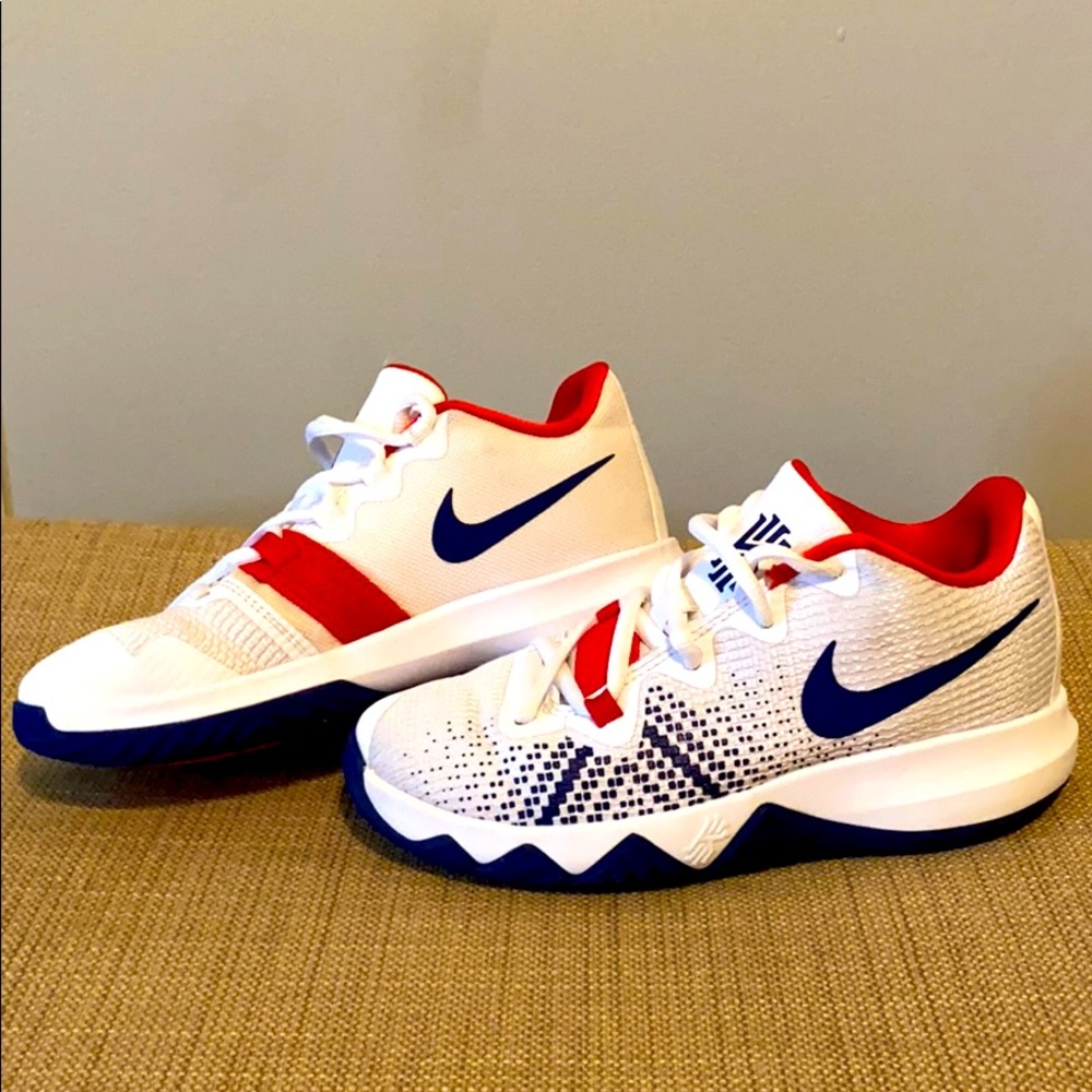 Nike Kyrie like new